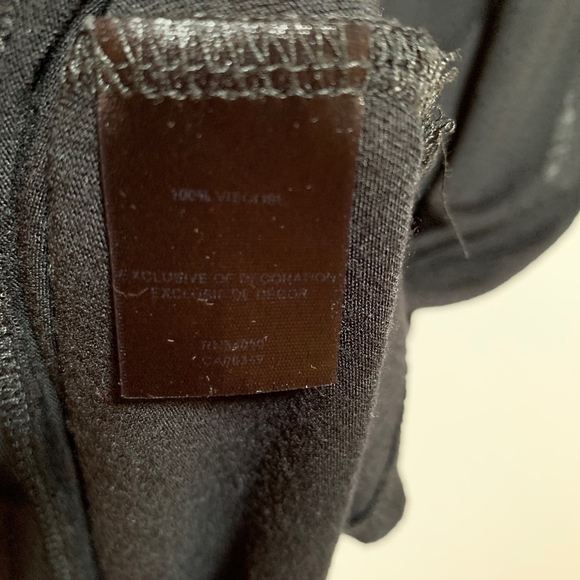 Robbi & Nikki black top with embellished neck line - Picture 5 of 7